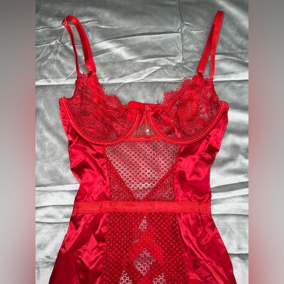 Fashion Nova Red Satin & Lace Chemise Lingerie Small - Picture 4 of 9